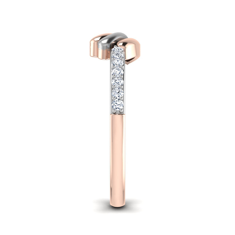 women's ring in gold