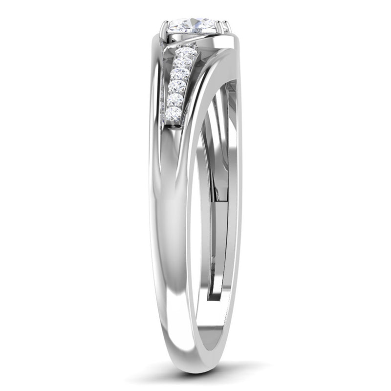 women's ring in gold